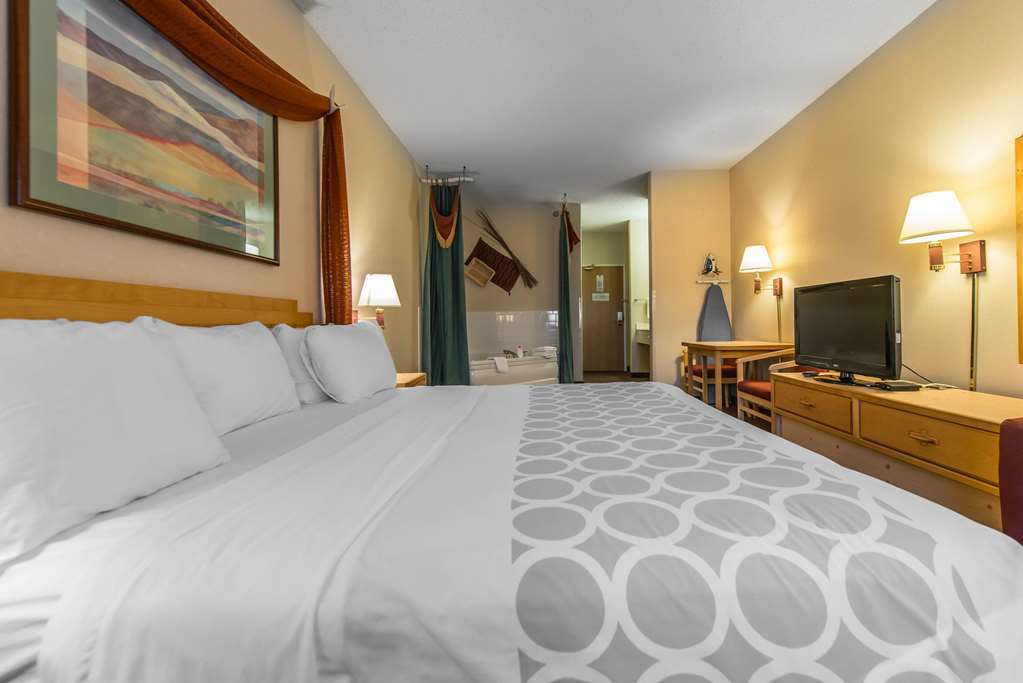 Quality Inn & Suites West Pueblo Værelse billede